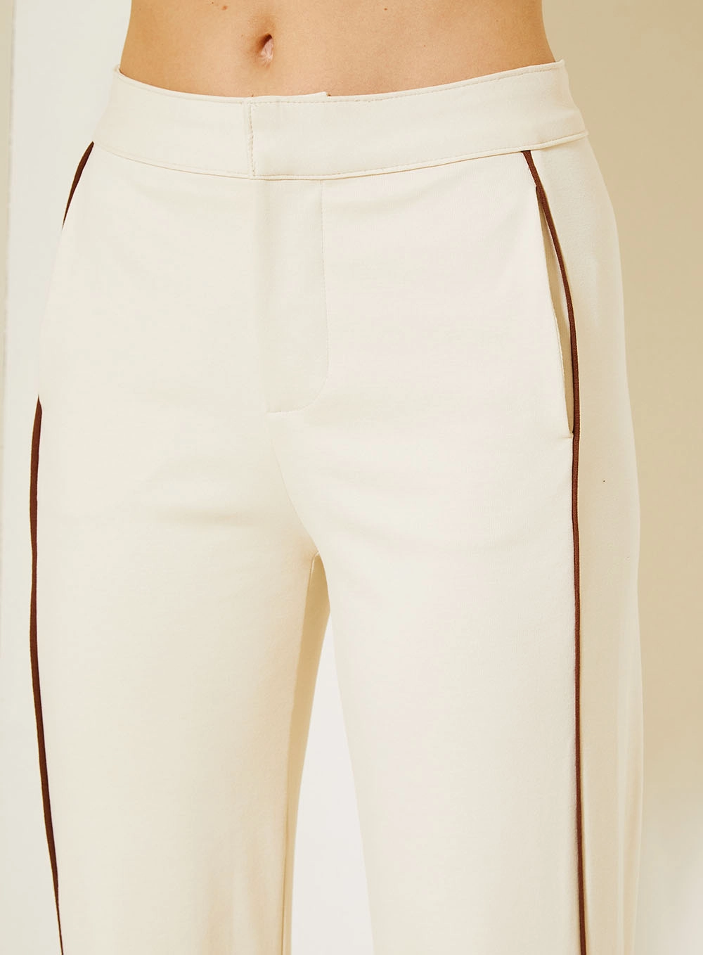 Calça Alfaiataria Feminina Linhas Contrastantes Bege 3