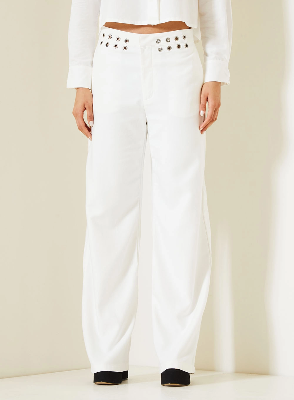 Calça Feminina Com Ilhós No Cós Off Shell 2