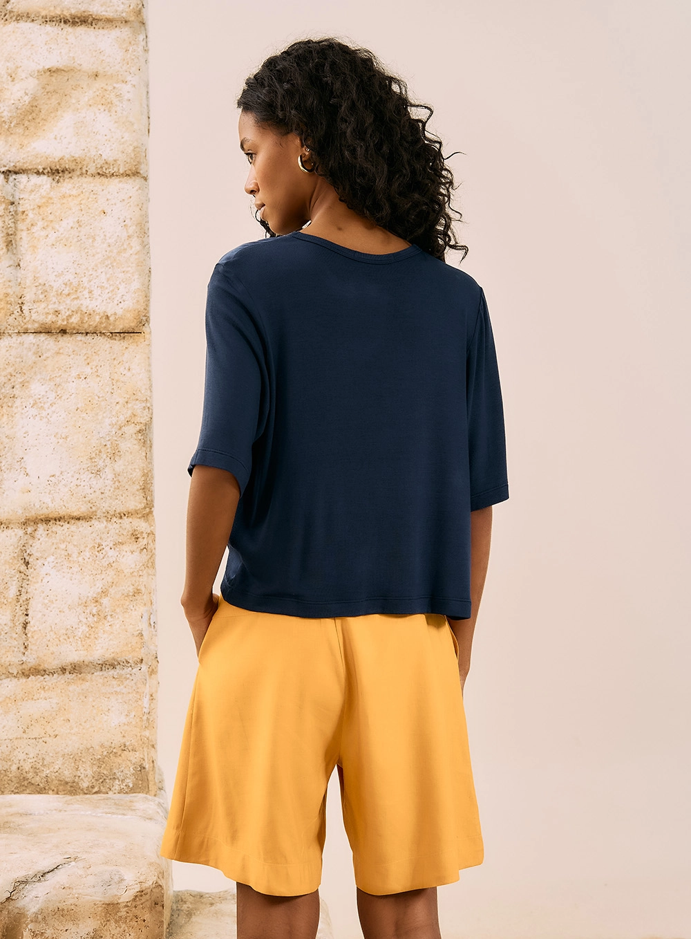 Blusa Reta Acetinada Azul 2