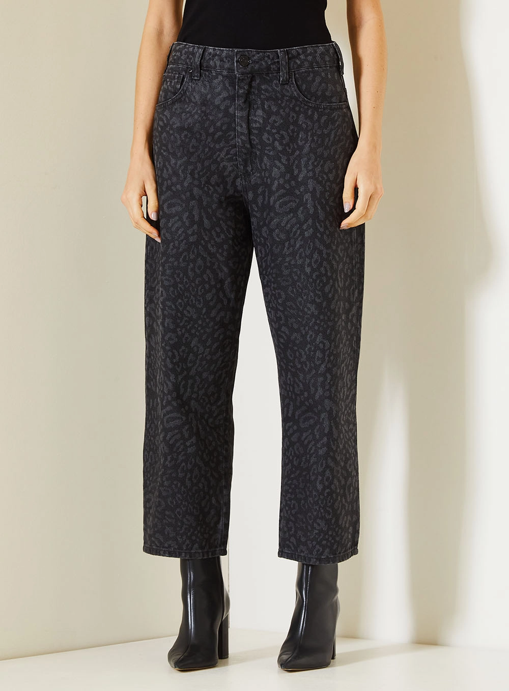 Calça Jeans Feminina New Thaila Indigo Preto 2