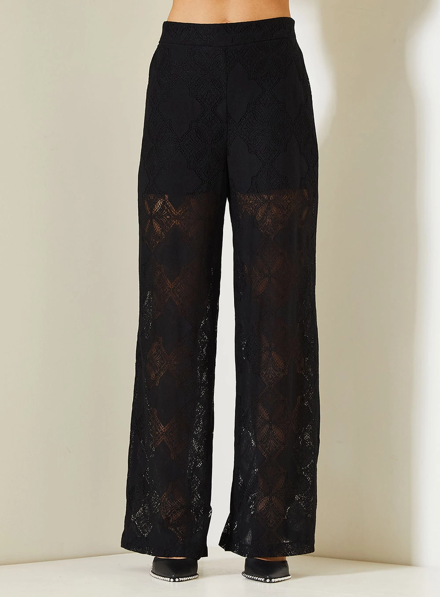 Calça Feminina Comfort Com Transparência Na Barra Preto 2