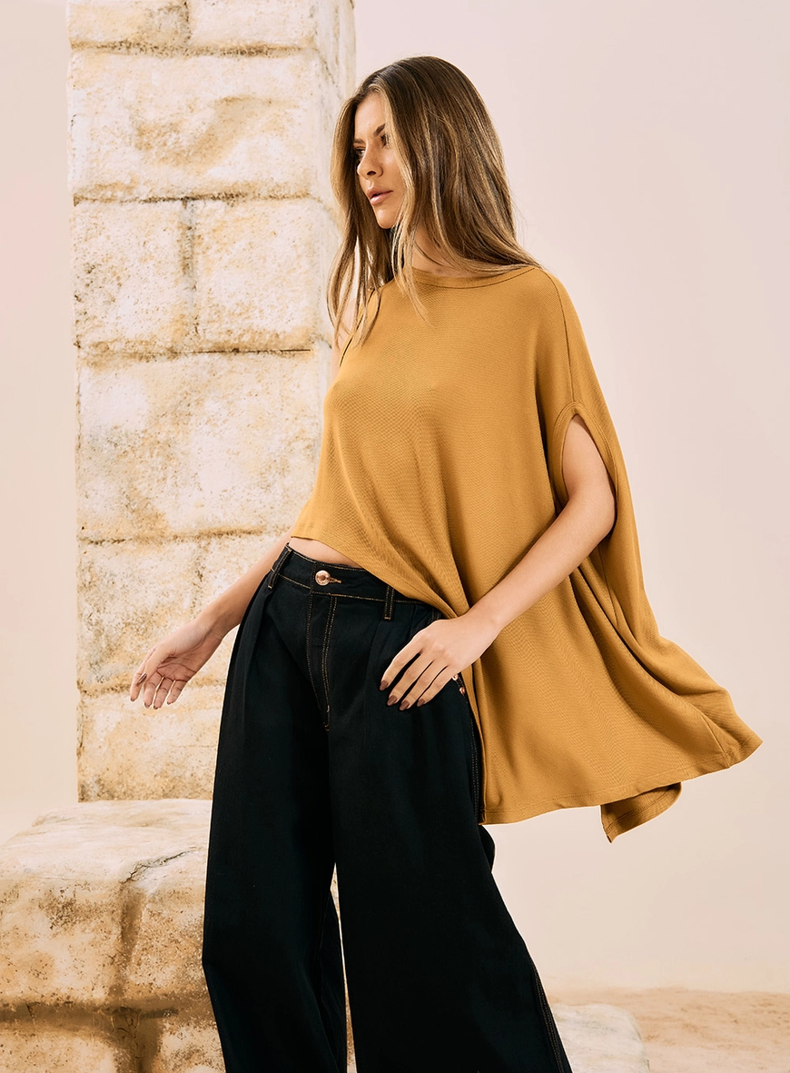 Blusa Assimétrica Com Manga Capa Amarelo 1