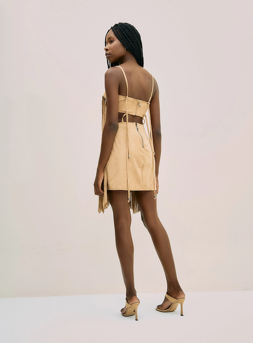Vestido Curto Em Camurça Com Franjas Bege 3