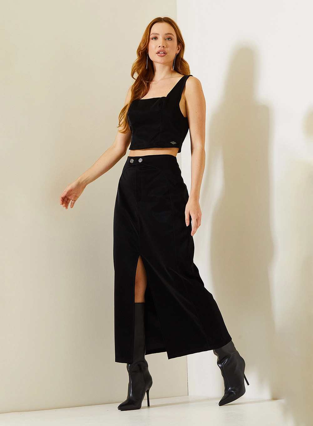 Saia Midi Comfort Com Fendal Frontal Em Pu Preto 1