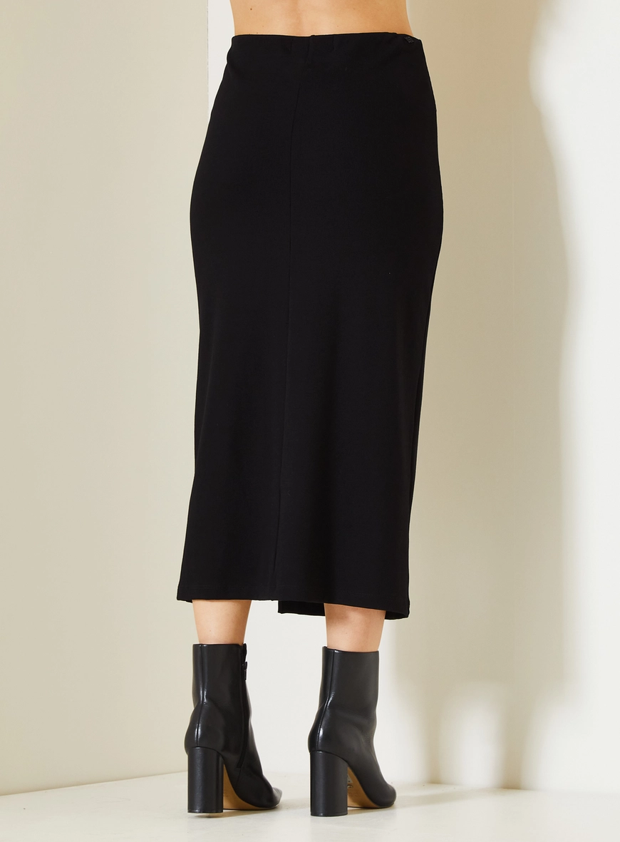 Saia Midi Slim Canelada Preto 4