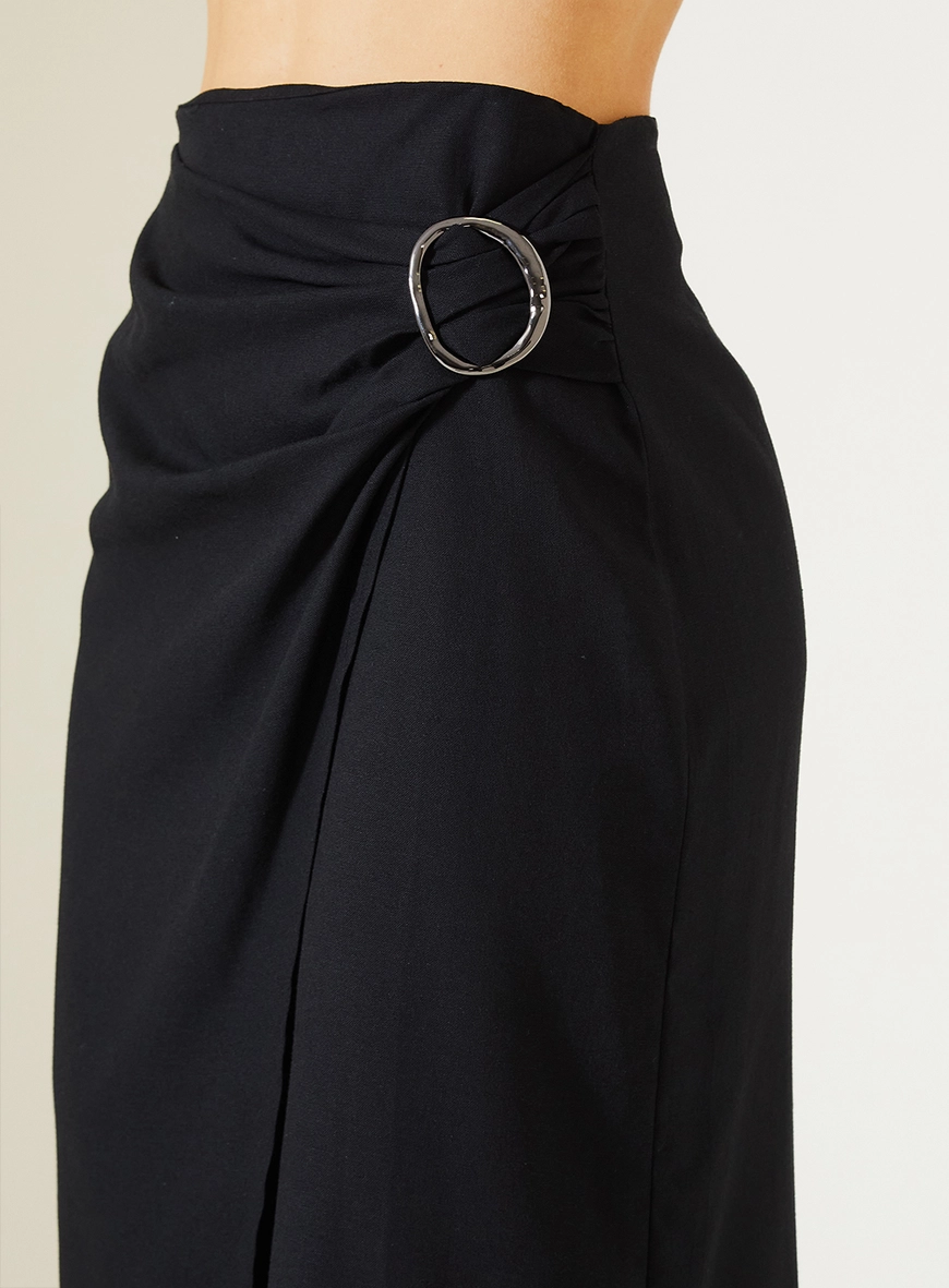 Saia Comfort Midi Com Argola E Fenda Preto 3