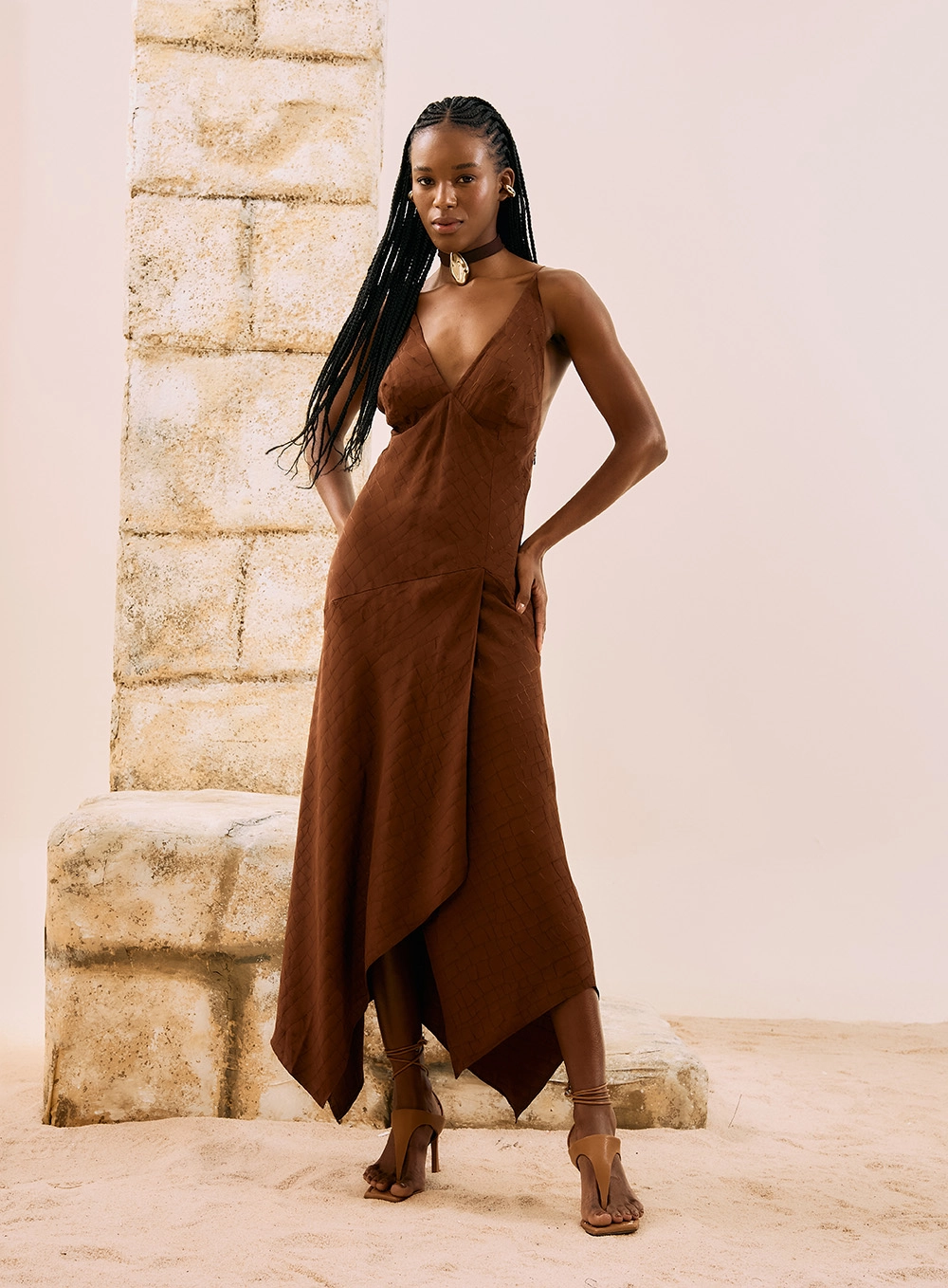 Vestido Midi Jacquard Assimétrico Marrom 4