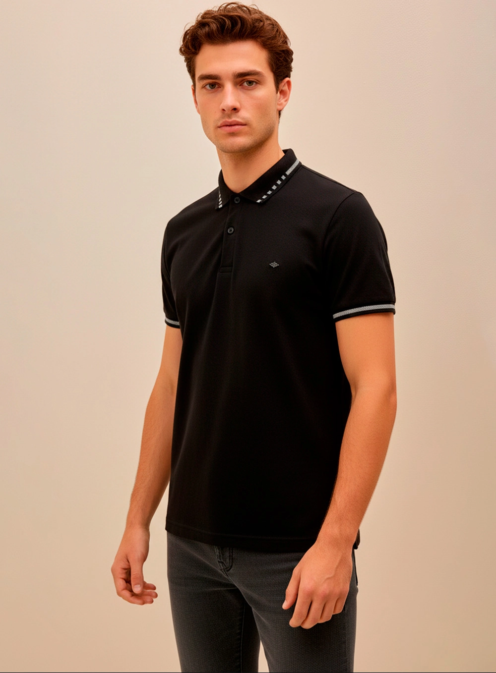 Polo Masculina New Com Linhas Contrastantes Preto 1