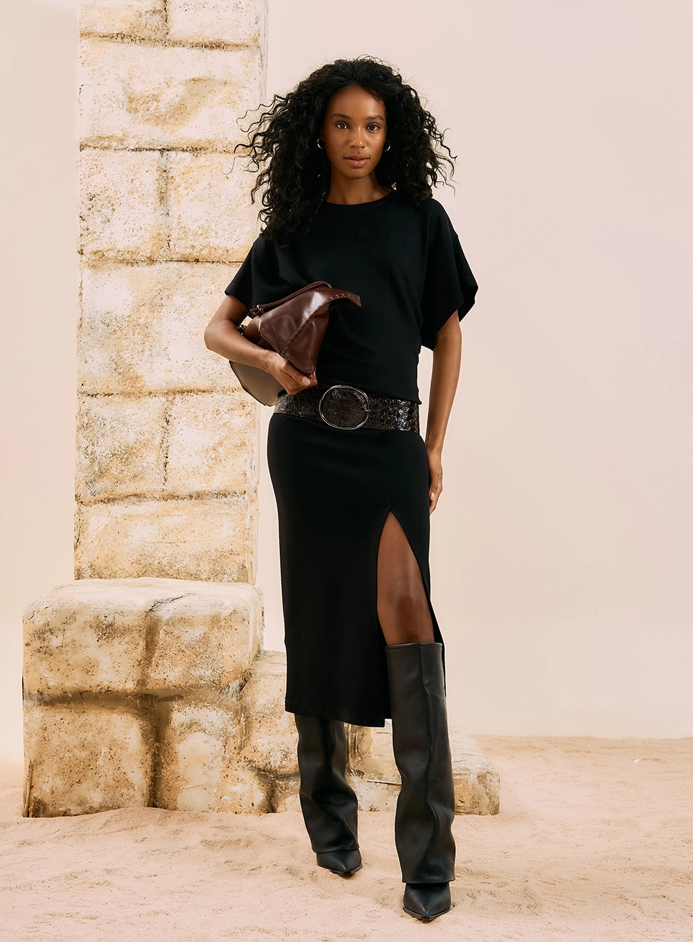 Vestido Midi Com Fenda Preto 1