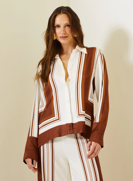 Camisa Feminina Estampada Com Mangas Longas