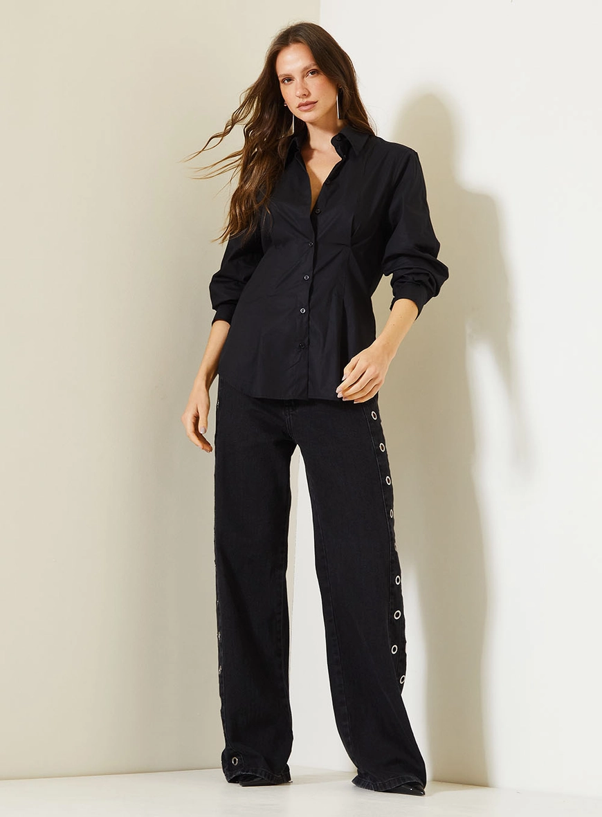 Camisa Acinturada Feminina Com Recortes Anatômicos Preto 3