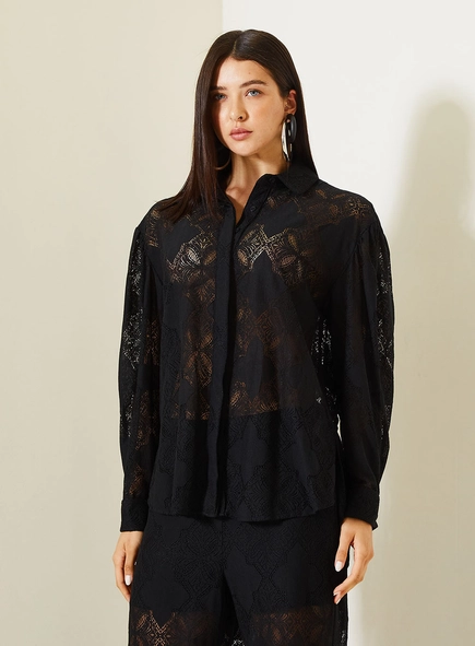 Camisa Over De Renda Com Manga Longa