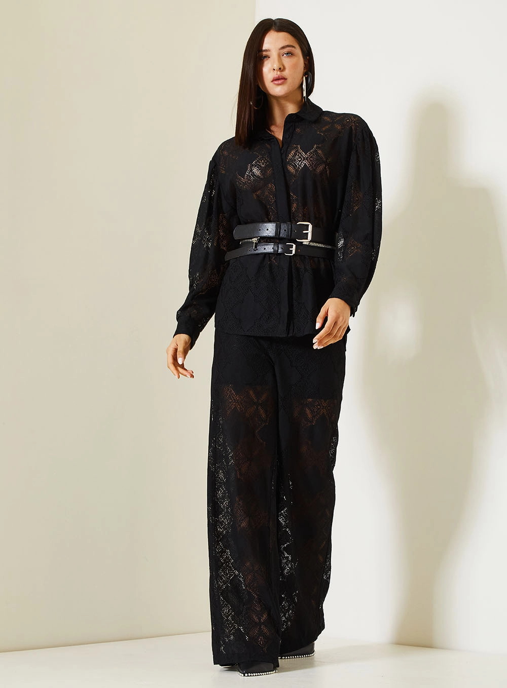 Camisa Over De Renda Com Manga Longa Preto 3