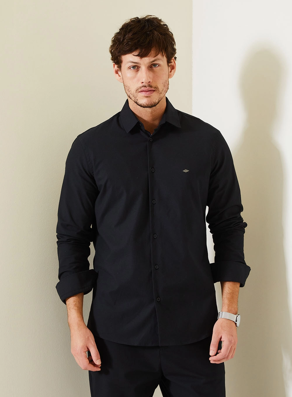 Camisa Masculina Casual Com Acabamento Minimalista Preto 1