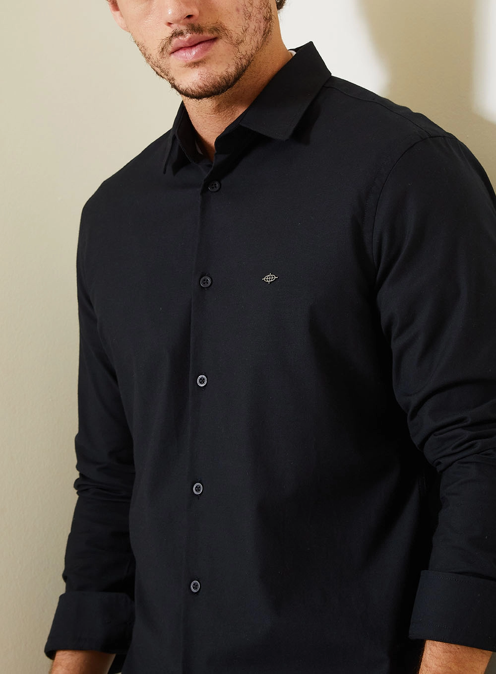 Camisa Masculina Casual Com Acabamento Minimalista Preto 4