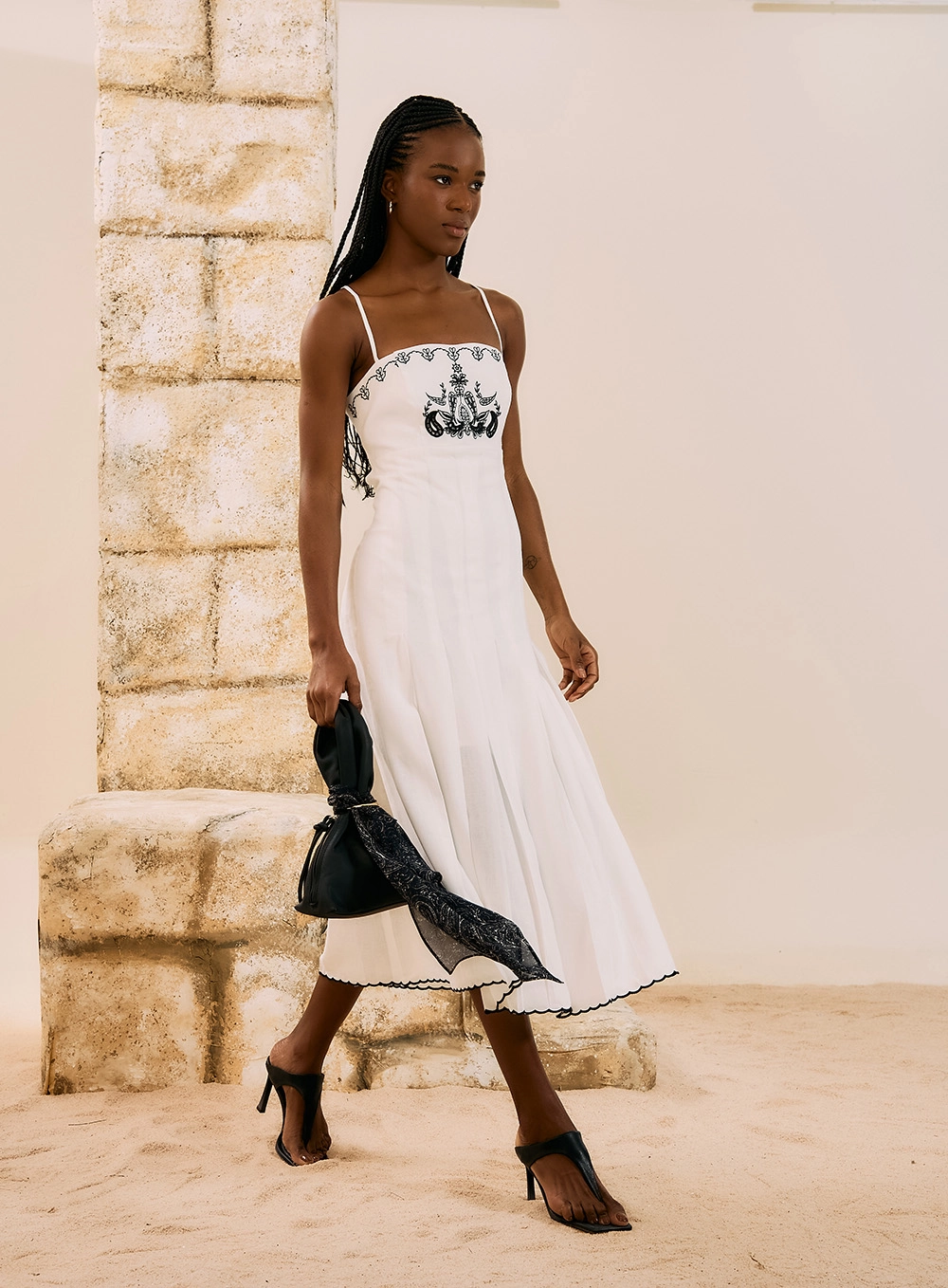 Vestido Midi Alfaiataria Bordado Off Shell 4
