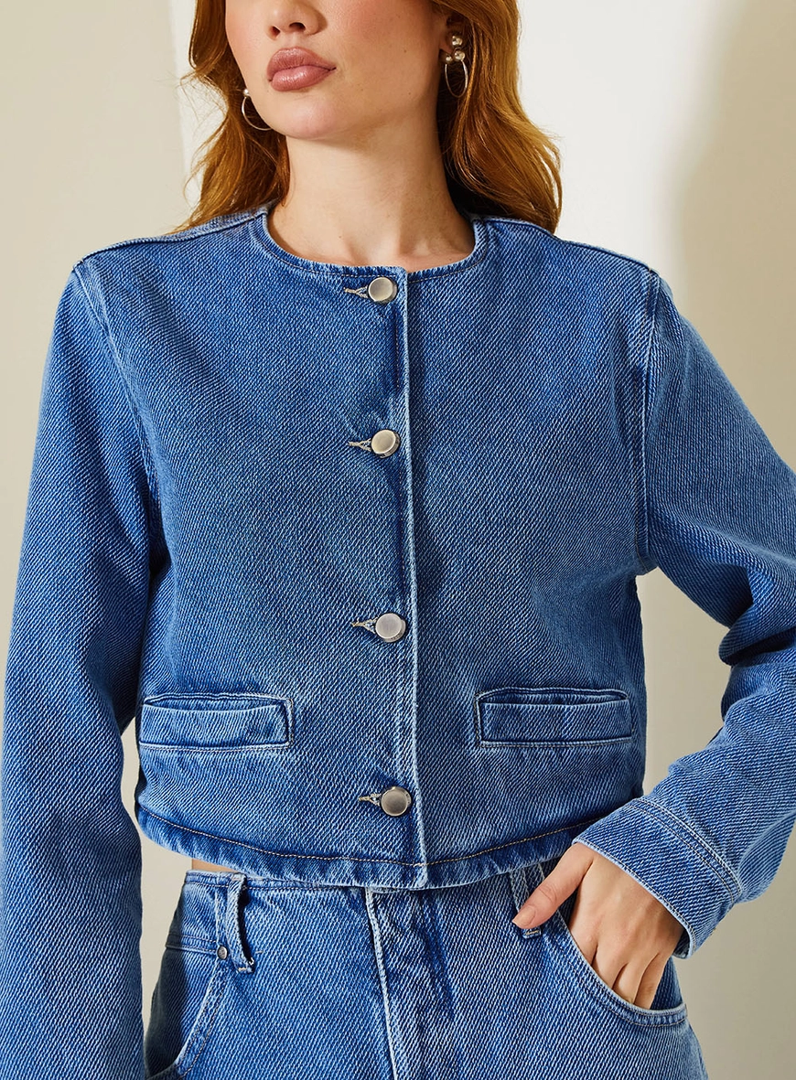 Jaqueta Jeans Cropped Com Decote Redondo Índigo 4