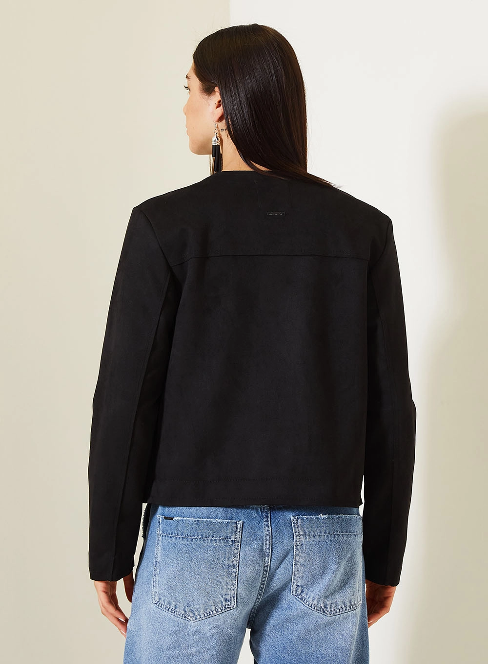 Jaqueta Comfort Minimalista Com Manga Longa Preto 2