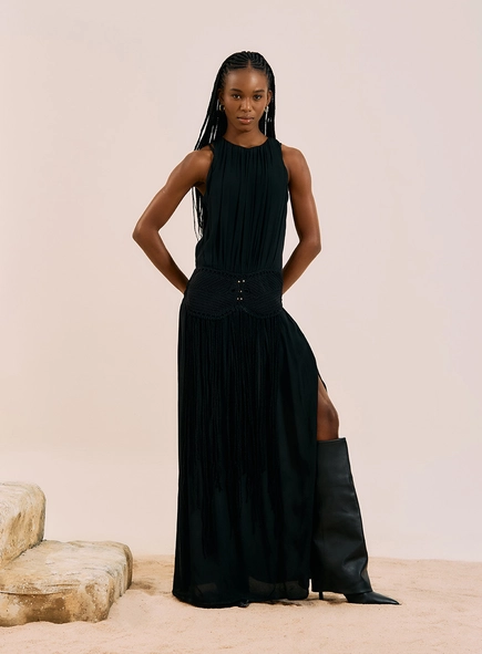 Vestido Longo Com Detalhe Em Crochê E Franjas