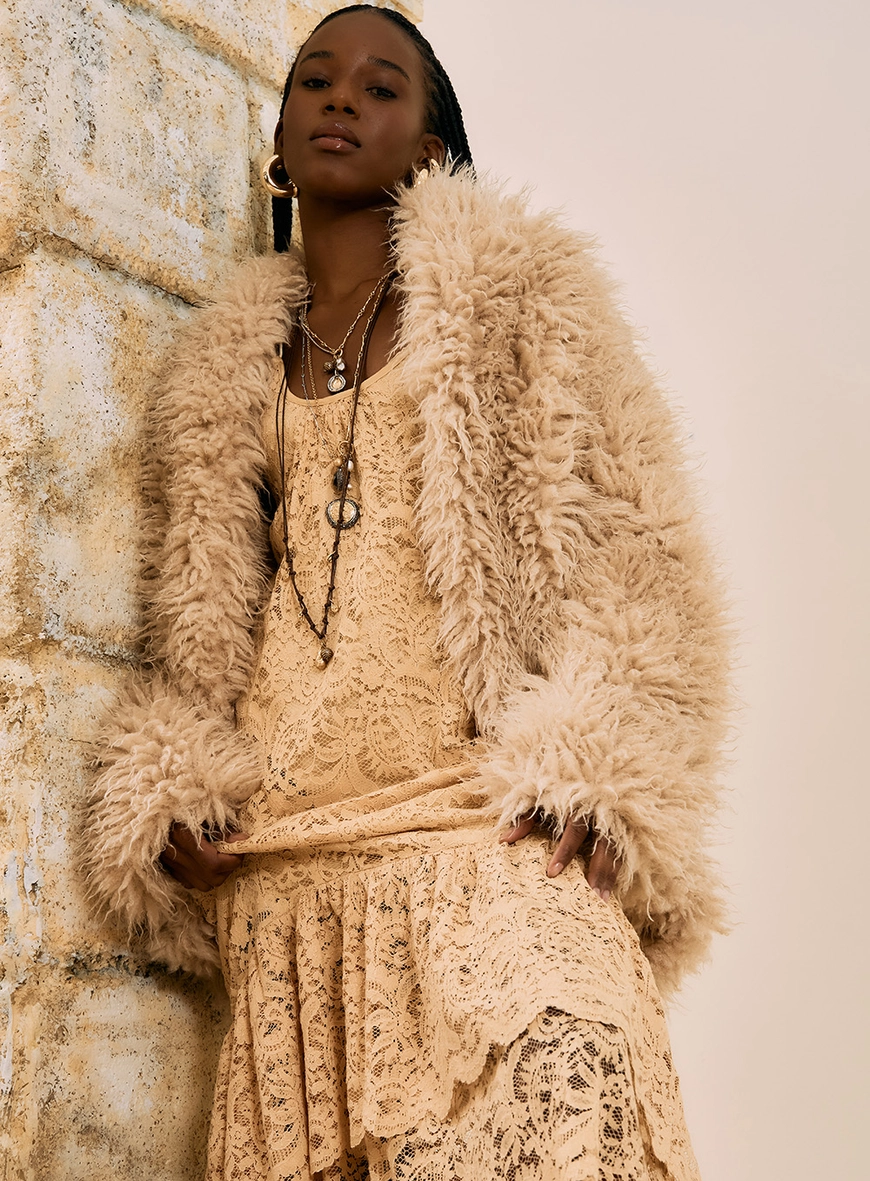 Casaco Teddy Oversized Bege 5