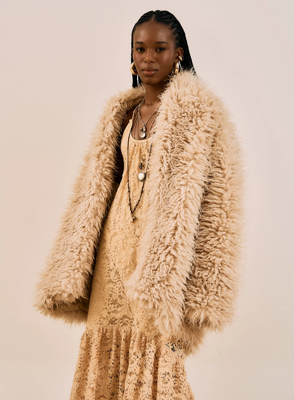 Casaco Teddy Oversized Bege 2