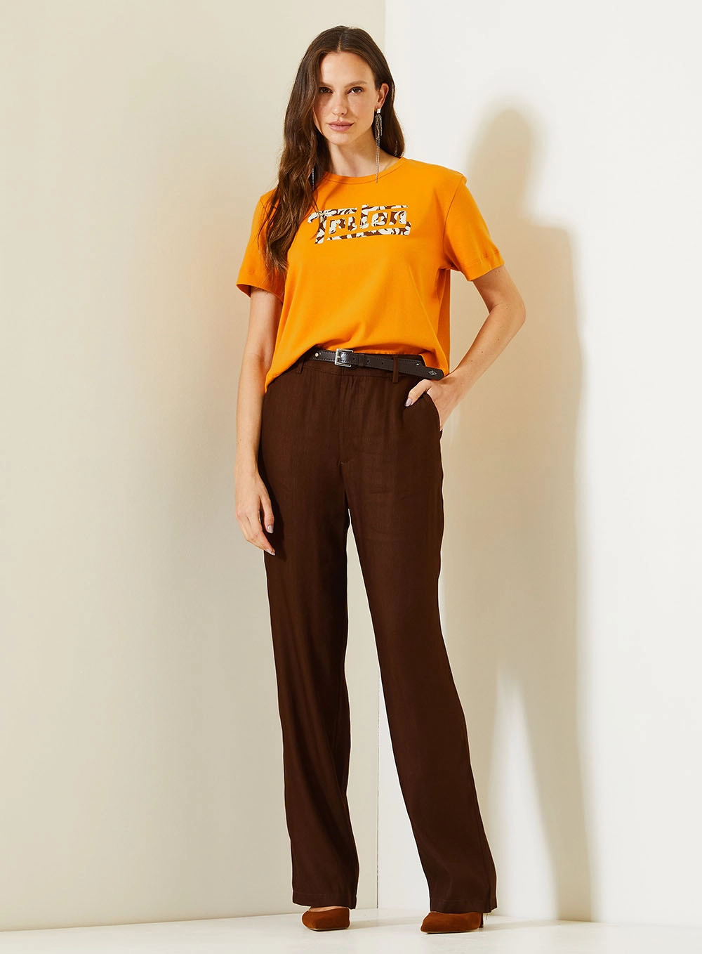 Camiseta Feminina Comfort Com Estampa Laranja 3
