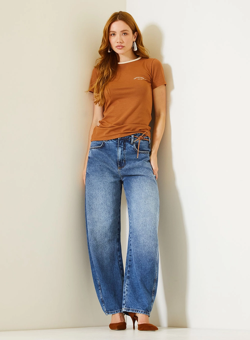 Camiseta Feminina Small Com Detalhes Marrom 3