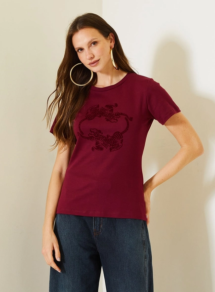 Camiseta Slim Feminina Com Estampa
