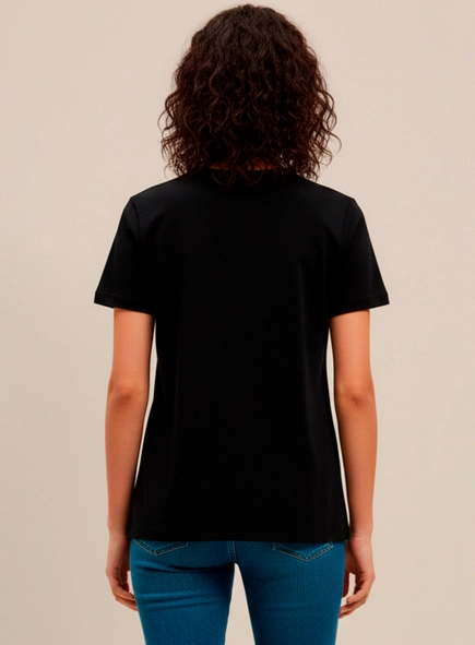 Camiseta Comfort Feminina Com Estampa Frontal