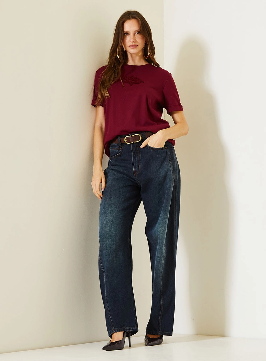 Camiseta Feminina Comfort Bordada Bordô 3