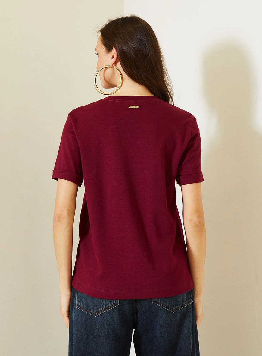 Camiseta Feminina Comfort Bordada Bordô 2