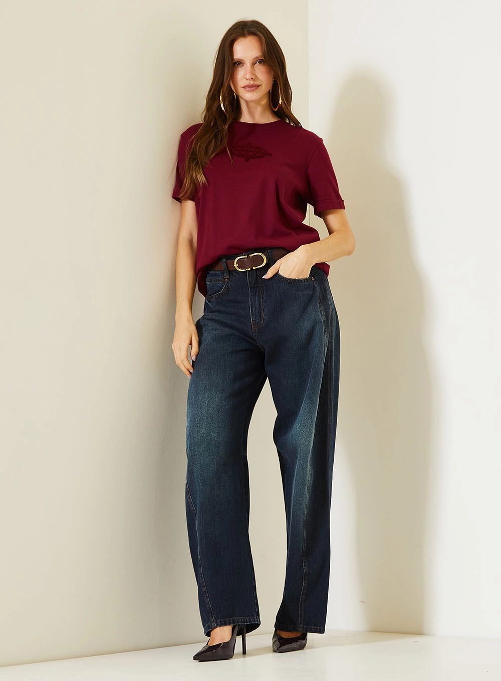 Camiseta Feminina Comfort Bordada Bordô 3