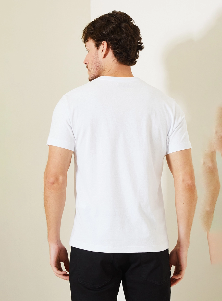 Camiseta Fit De Malha Com Faixa Triton Repetitiva Branco 2