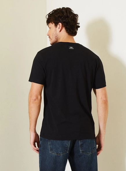 Camiseta New Fit De Malha Com Bordado