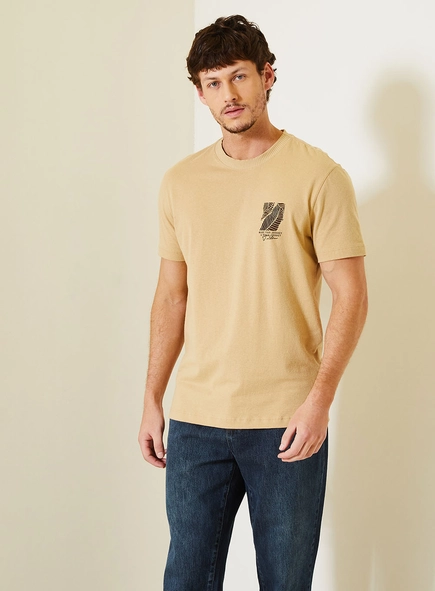 Camiseta Slim Com Detalhe Em Estampa