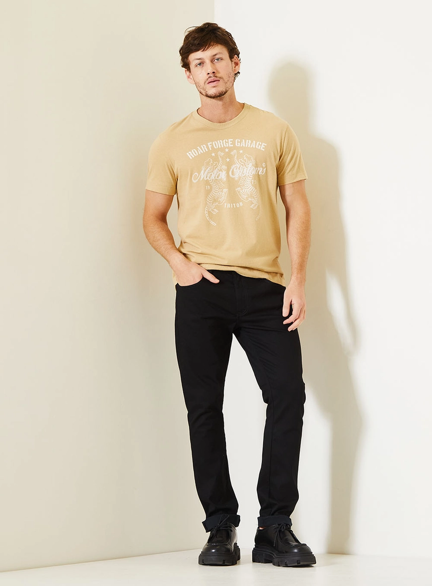 Blusa Masculina Fit Estampada Com Gola Redonda Bege 3