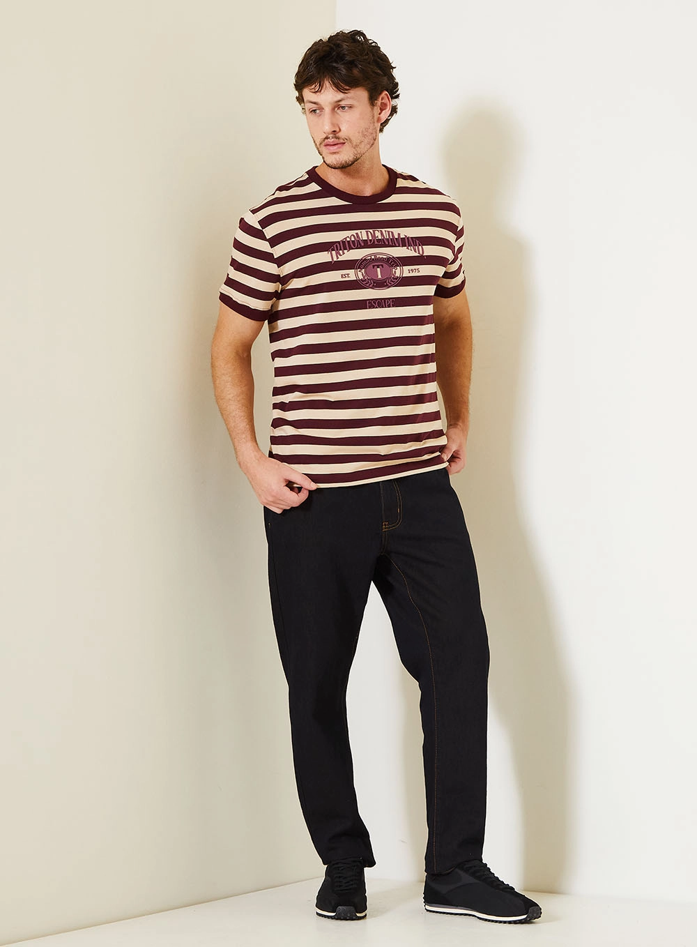 Camiseta Masculina Fit Estampada Com Mangas Curtas Estampados 3