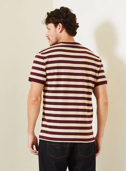 Camiseta Masculina Fit Estampada Com Mangas Curtas