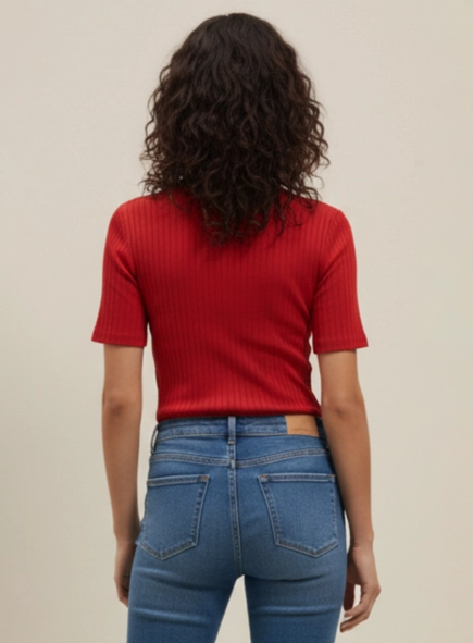 Blusa Slim Canelada De Malha Com Manga Curta