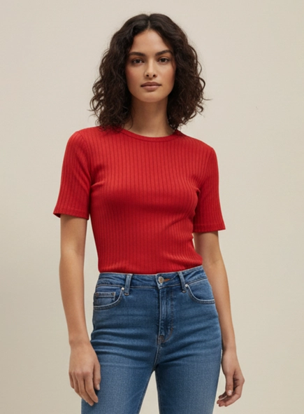 Blusa Slim Canelada De Malha Com Manga Curta
