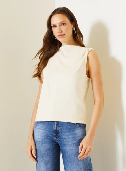 Blusa Com Detalhe Em Torção