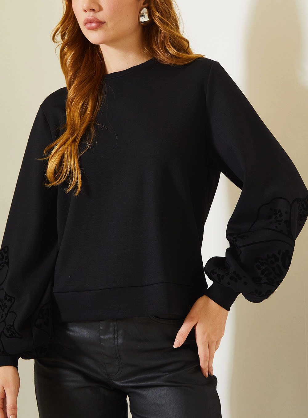 Blusão Comfort Feminino Com Manga Bufante Preto 3