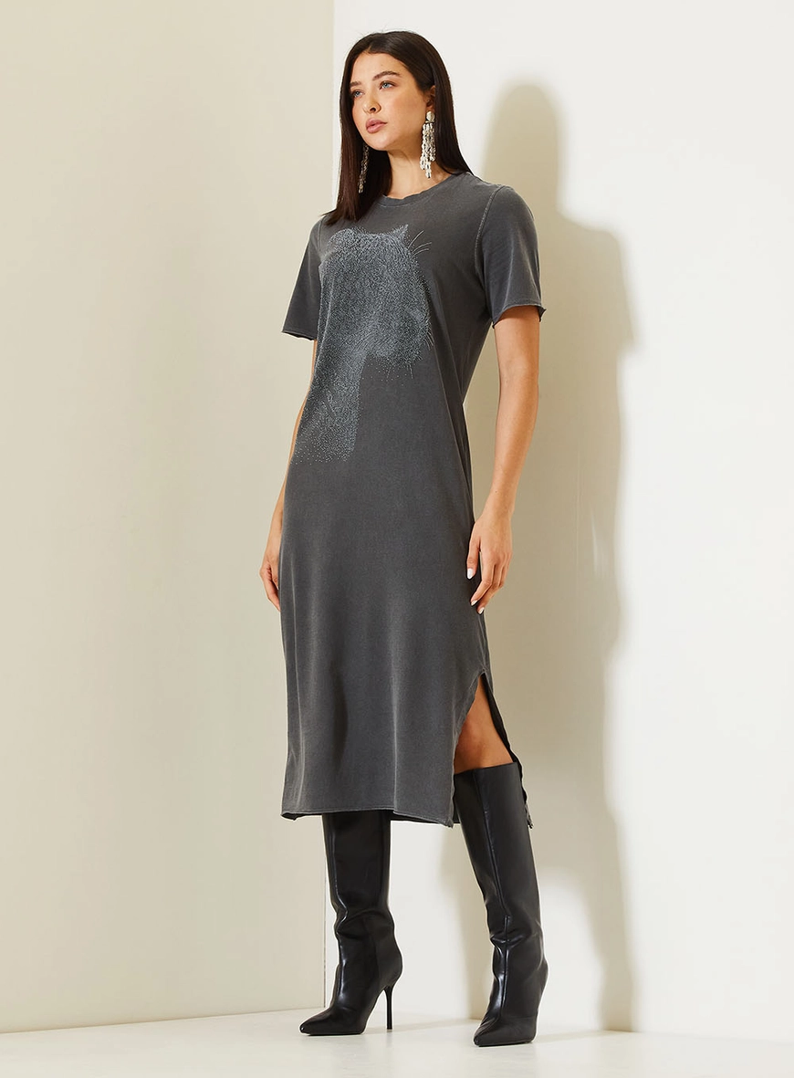 Vestido Midi Comfort Com Estampa Frontal Preto 1