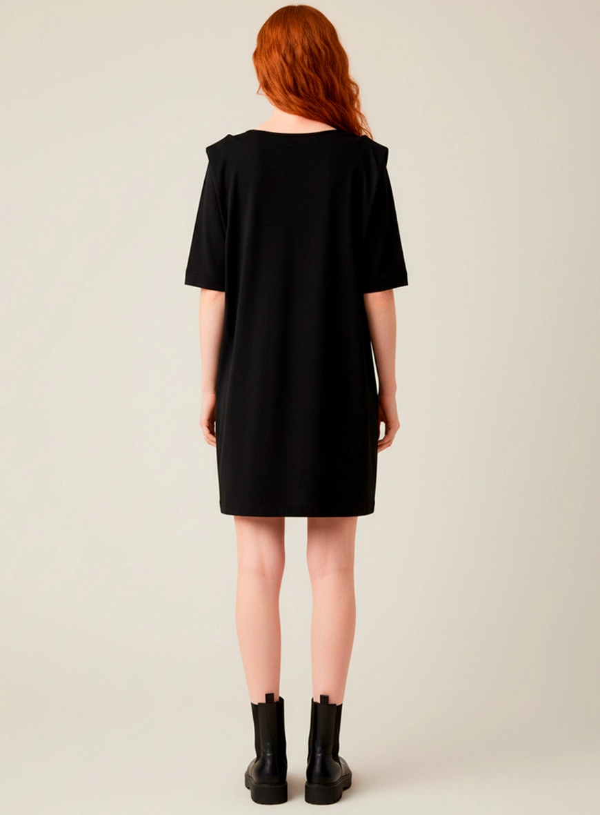 Vestido Comfort Com Detalhe Tule Preto 2