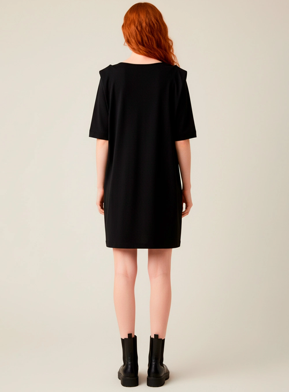 Vestido Comfort Com Detalhe Tule Preto 2