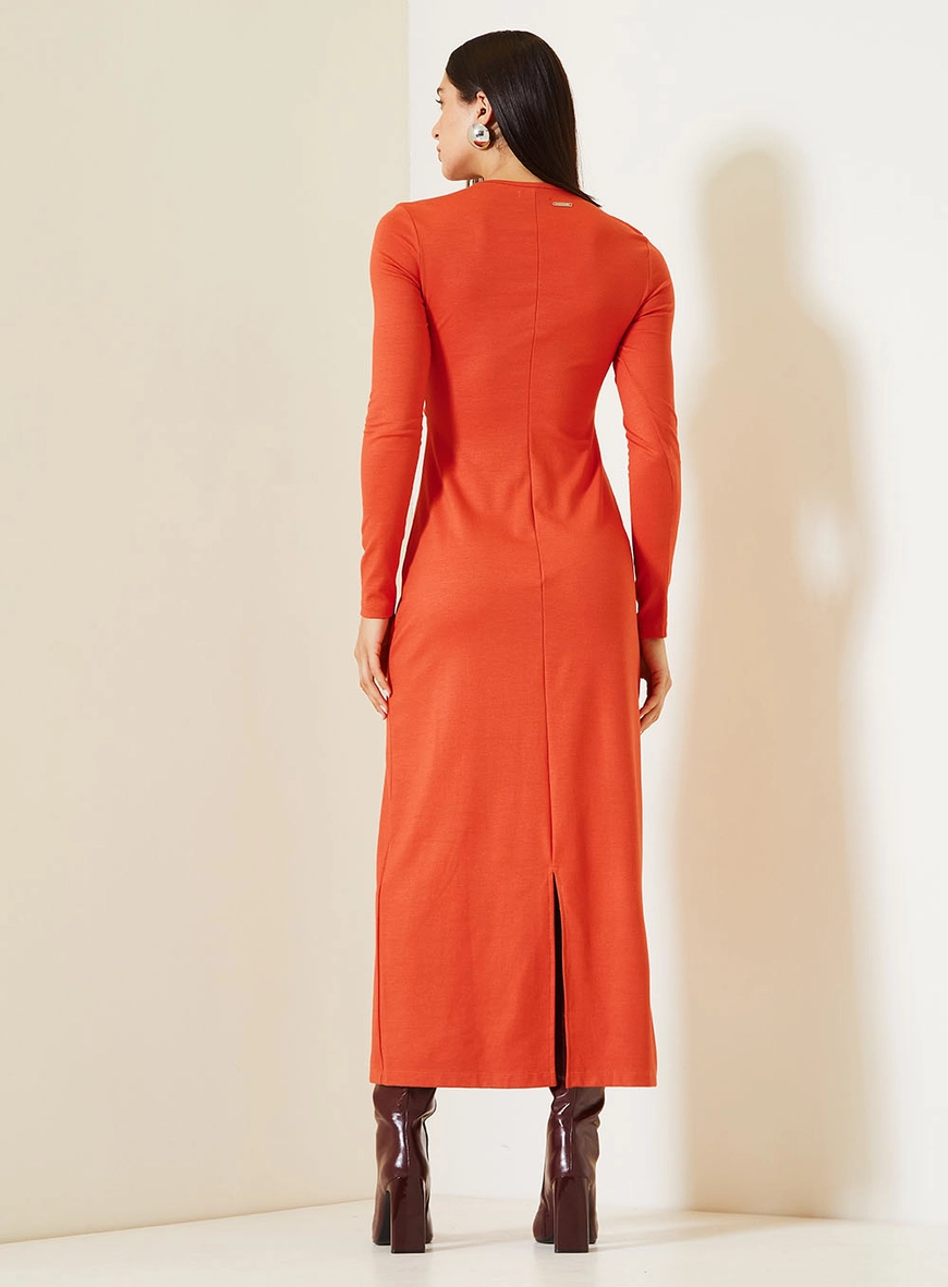 Vestido Midi Slim Com Argolas Frontais Vermelho 4