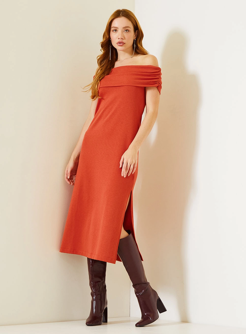 Vestido Midi Comfort Com Detalhe De Ombro A Ombro Vermelho 4