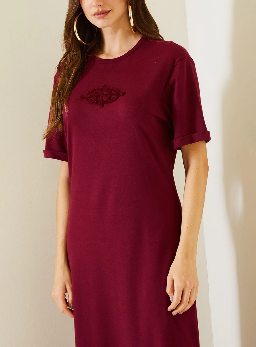 Vestido Longo T-shirt Dress Bordado Com Fendas Bordô 3