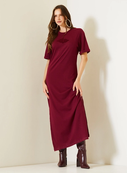 Vestido Longo T-shirt Dress Bordado Com Fendas
