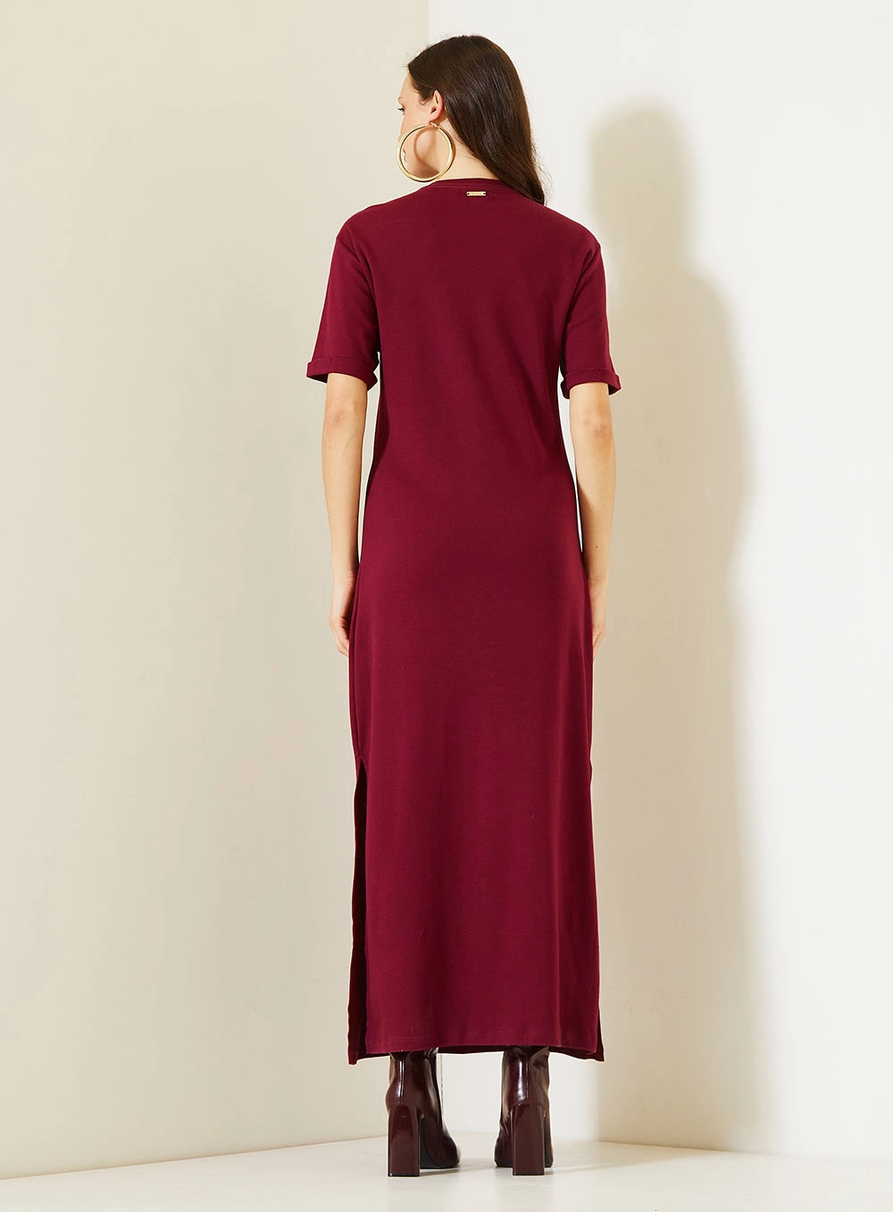 Vestido Longo T-shirt Dress Bordado Com Fendas Bordô 4